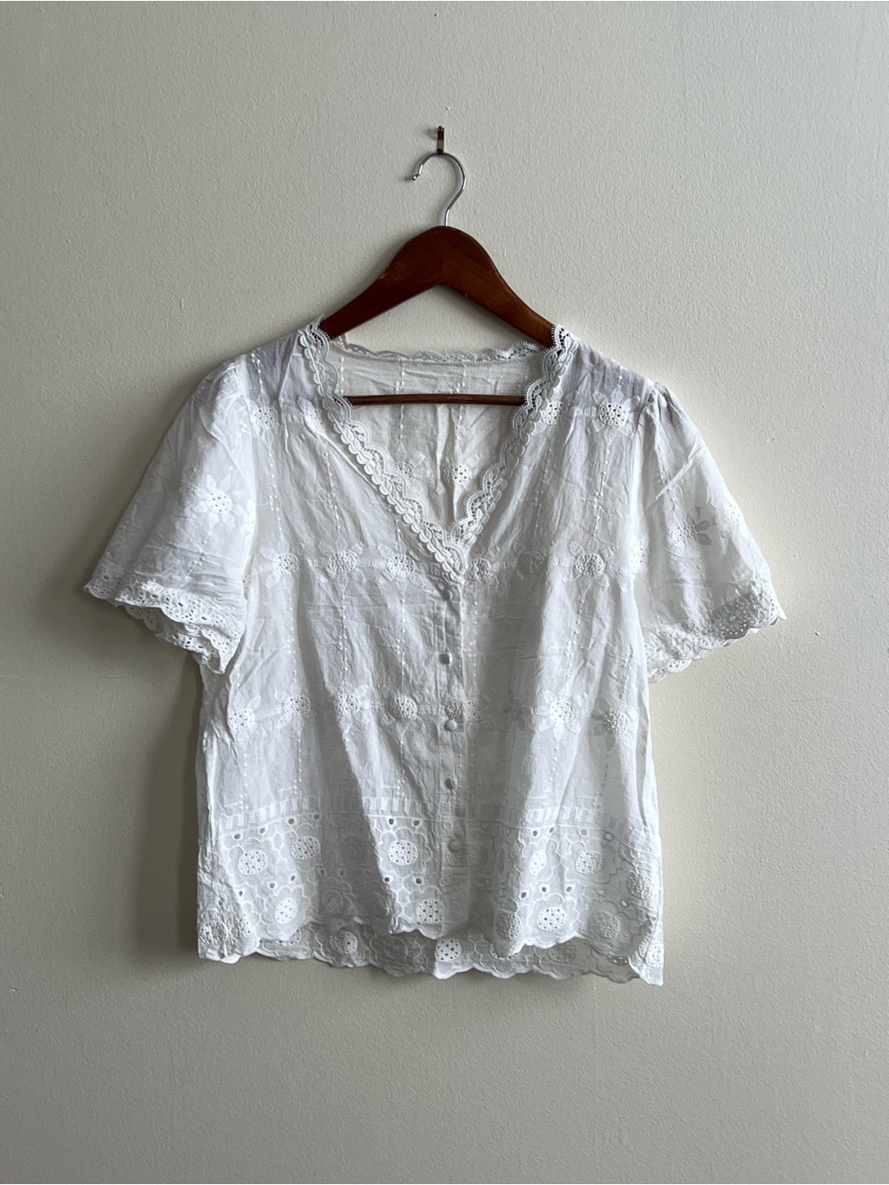 White Eyelet V-Neck Short Sleeve Top